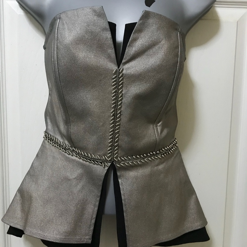 Strapless top